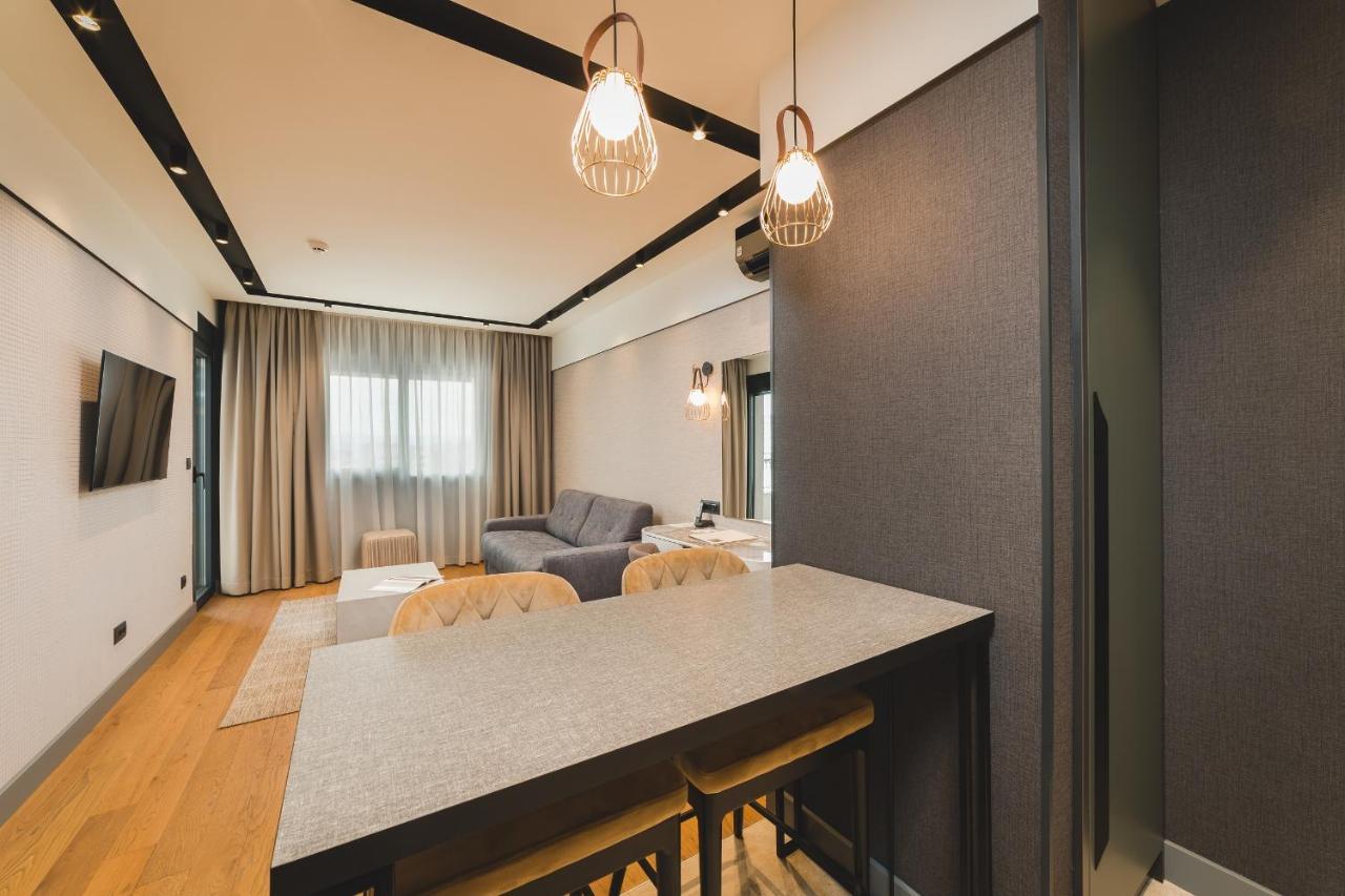 Signum Hotel Подгорица Экстерьер фото